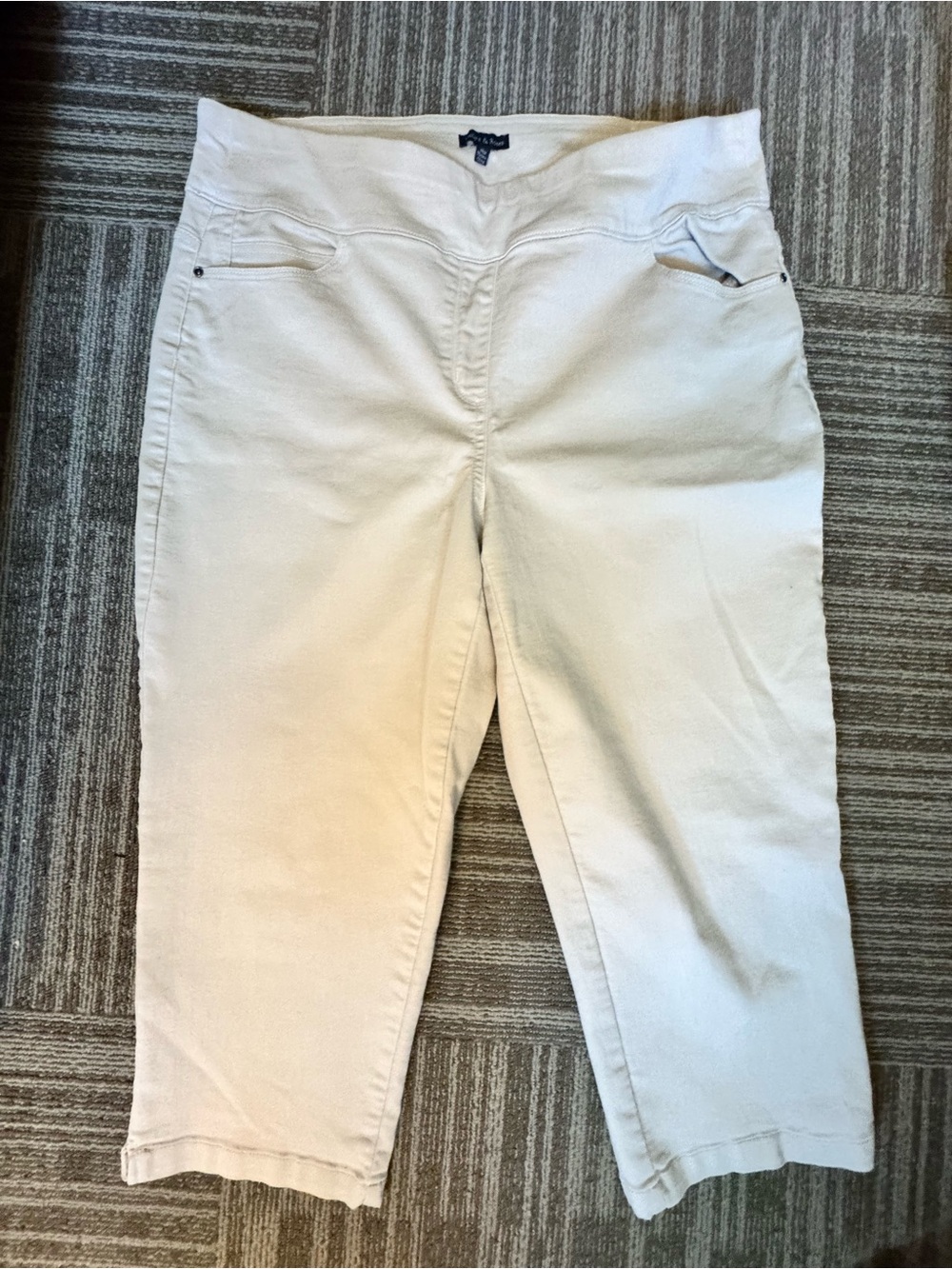 Violet & Roses Cream Cropped Ankle Pants 14W Stretchy